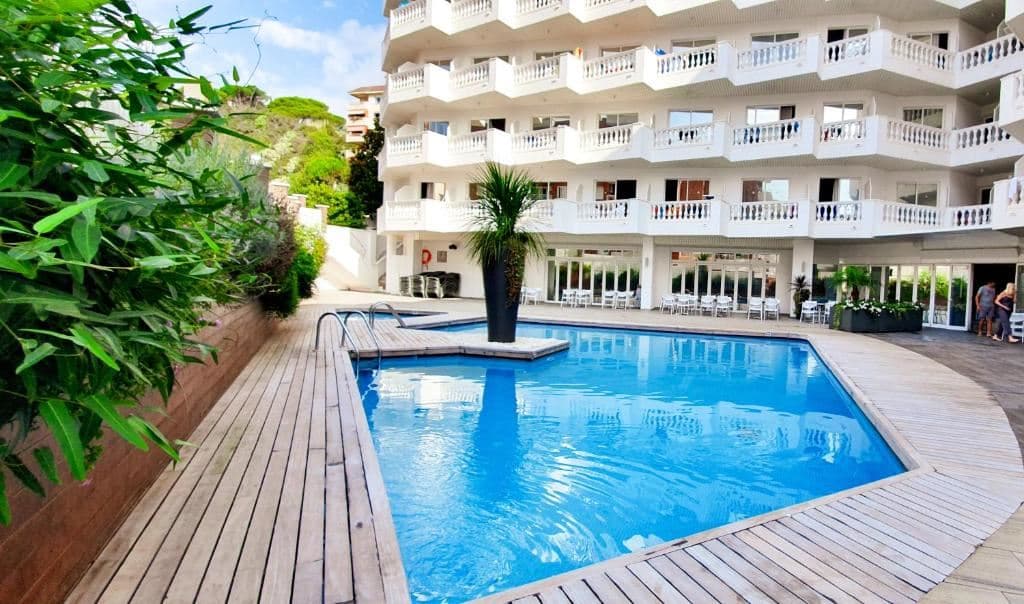 pools-outdoor-pool