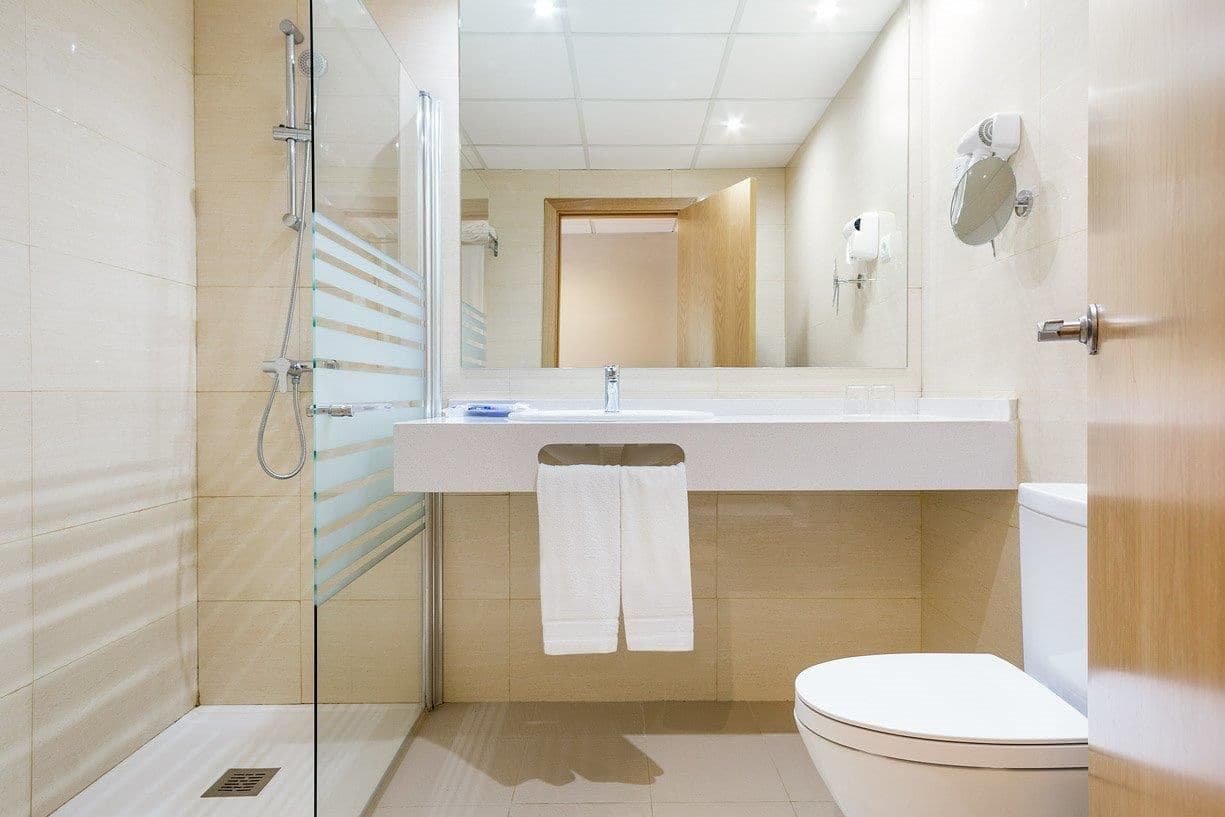 rooms-standard-room