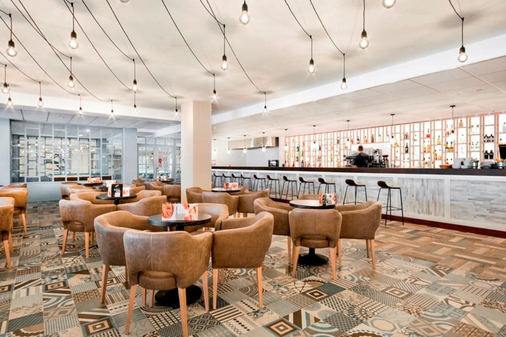 bars-main-bar