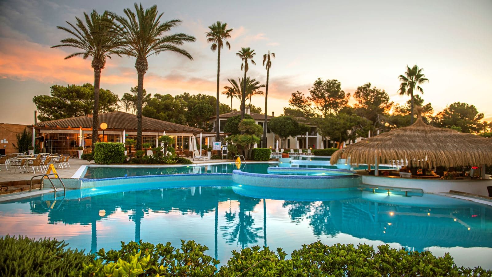 pools-outdoor-pool