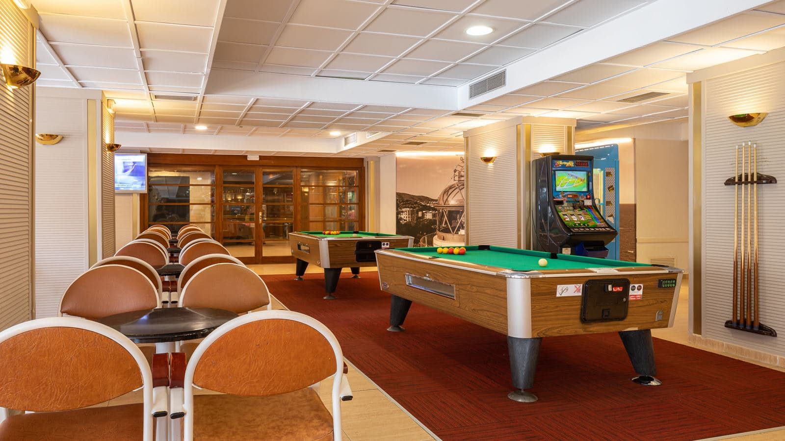 bars-main-bar