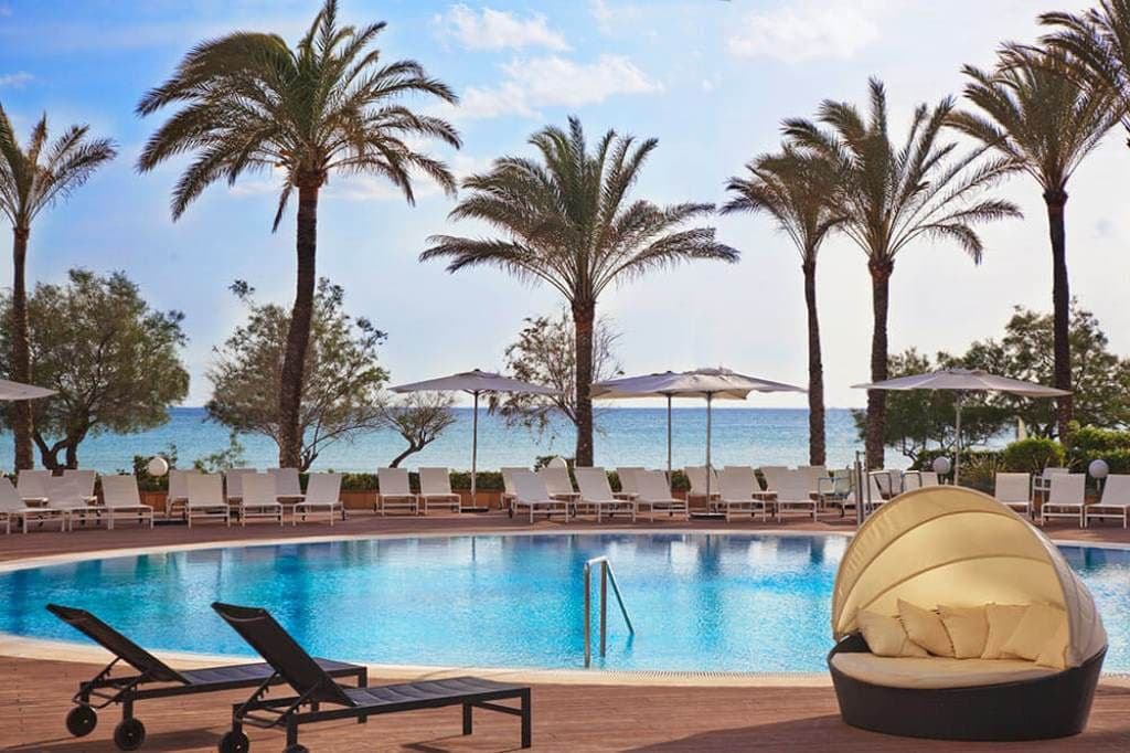 pools-outdoor-pool