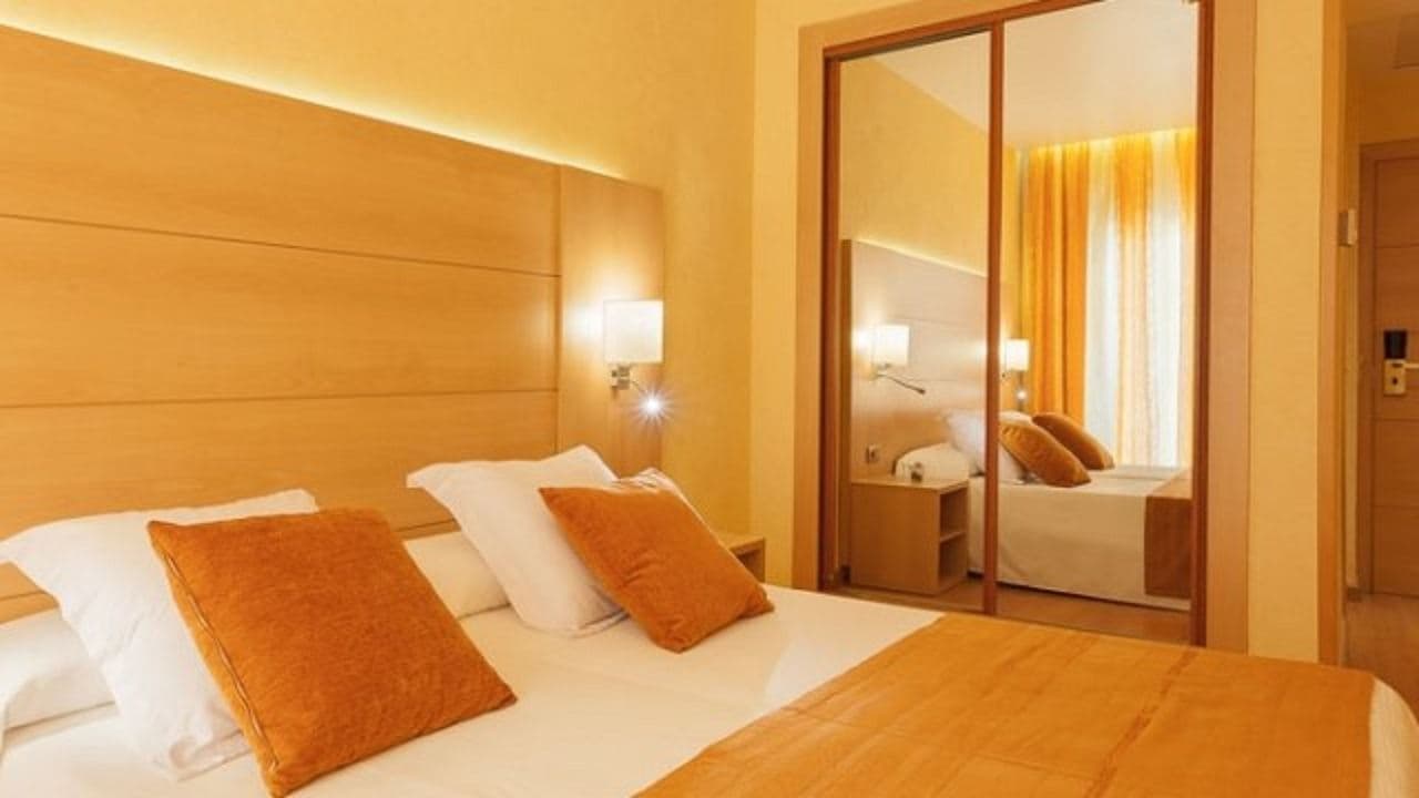 rooms-standard-room-terrace-or-balcony