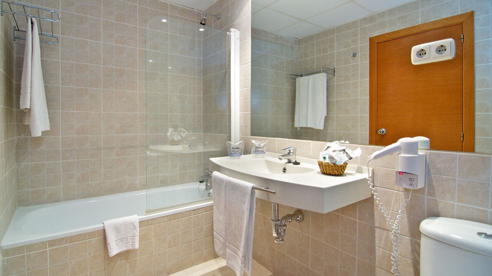 rooms-db--superior-vista-mar-lateral