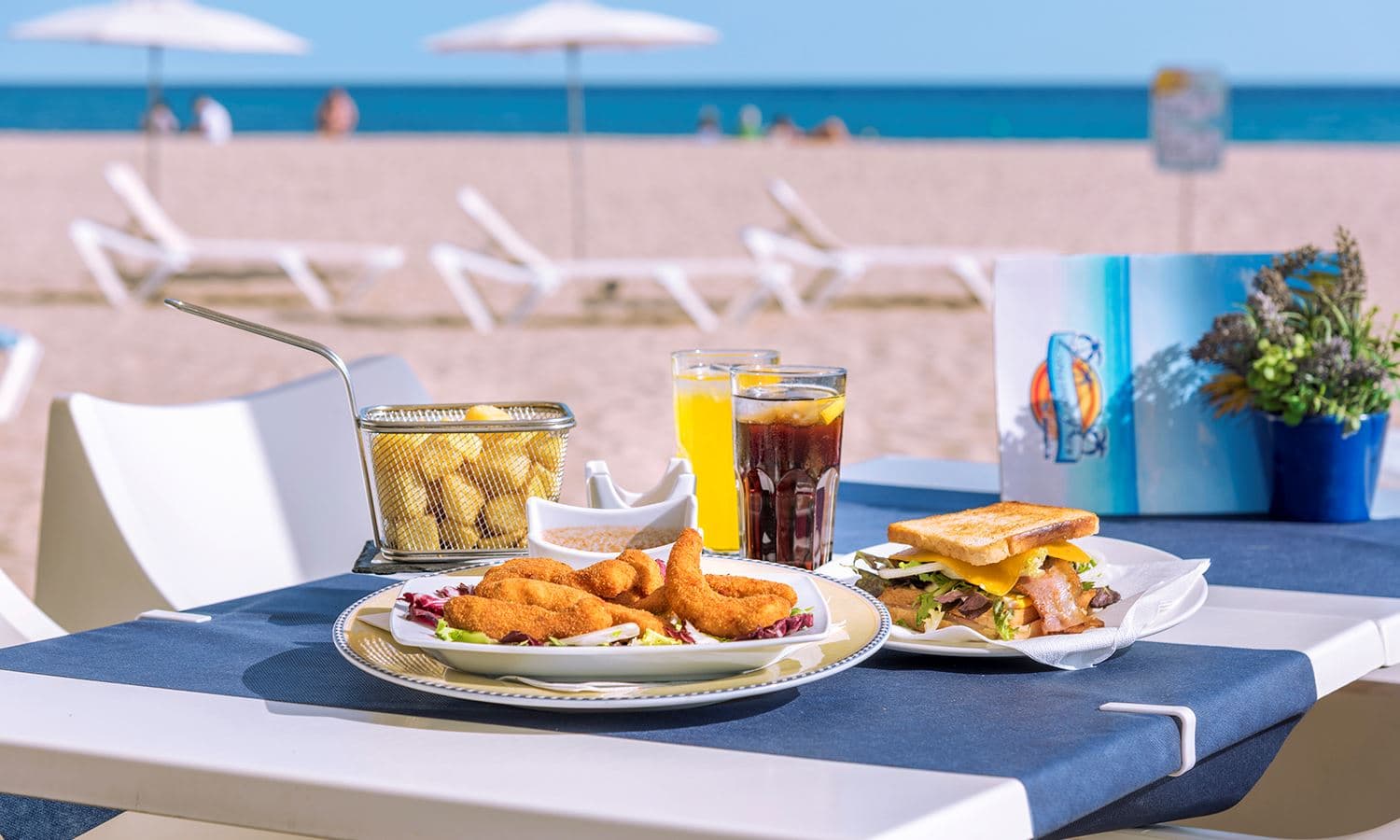bars-lounge-beach