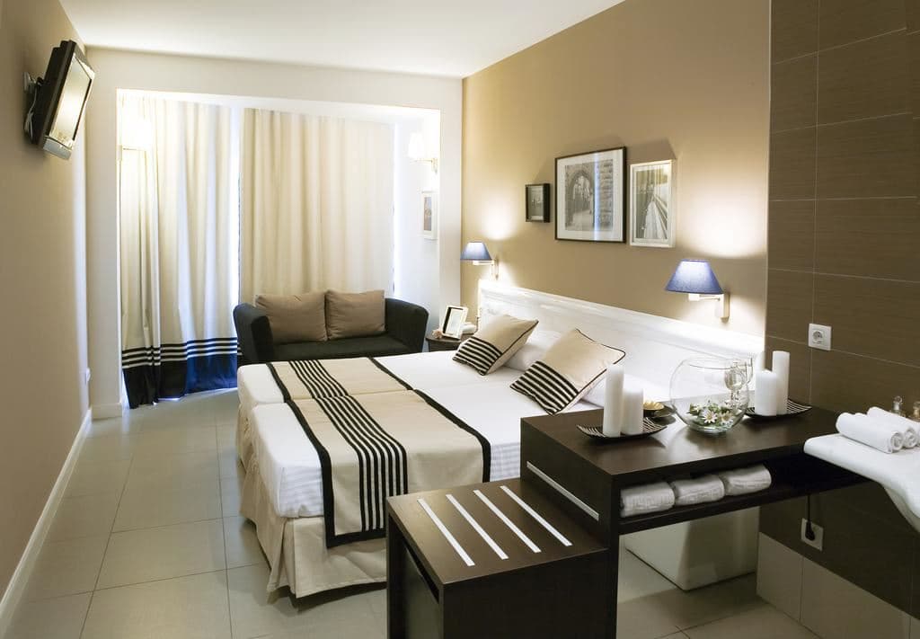 rooms-standard-room-balcony-or-terrace