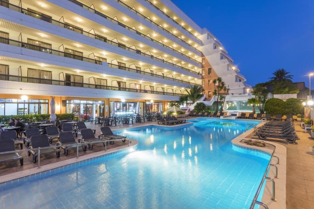 pools-outdoor-pool