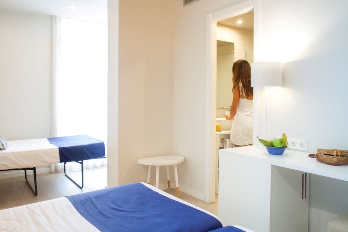 rooms-deluxe-room