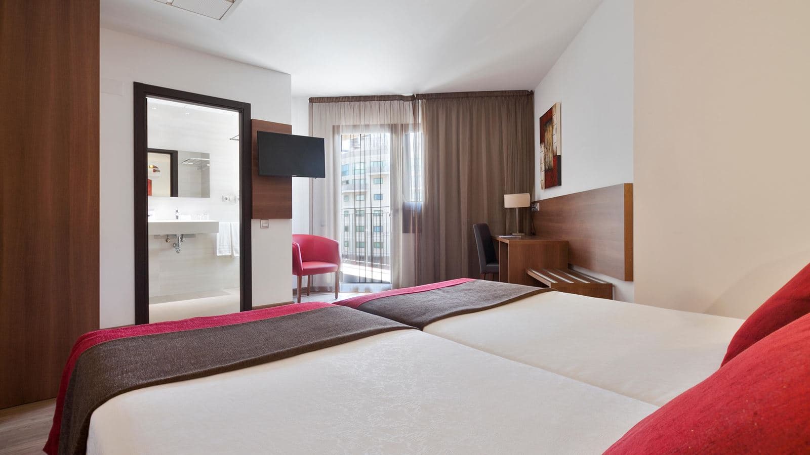 rooms-superior-room