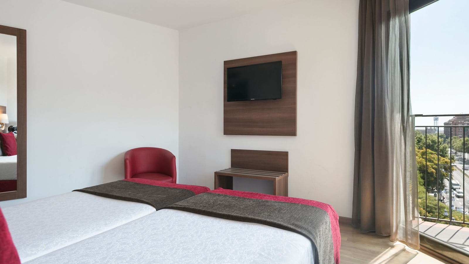 rooms-superior-room