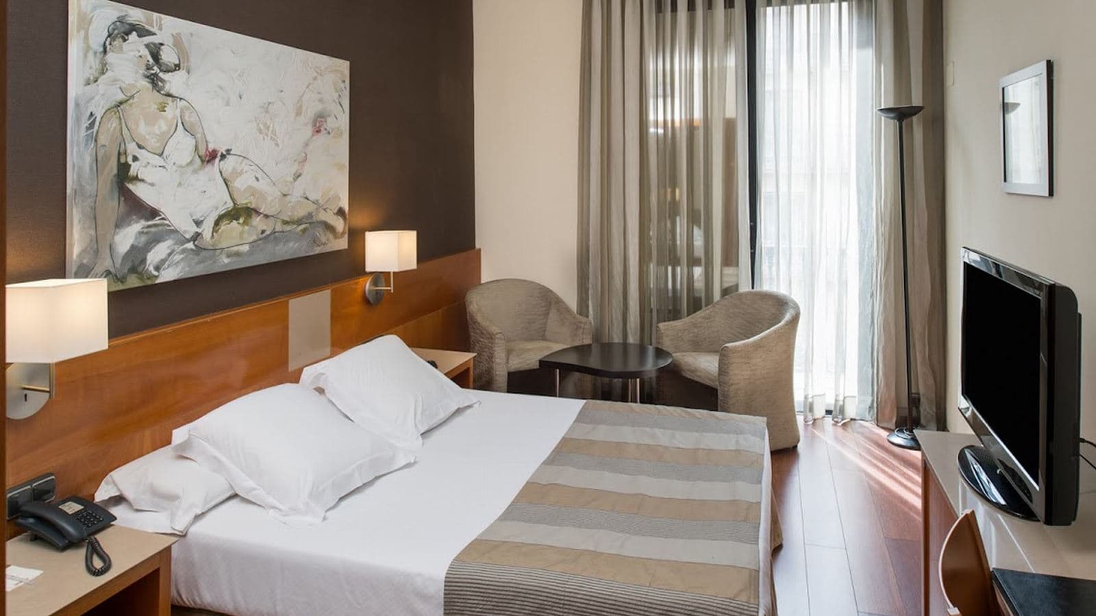 rooms-room-business