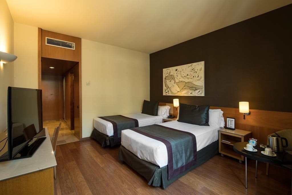 rooms-standard-room
