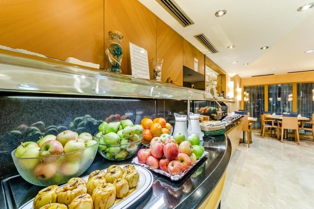 restaurants-restaurants