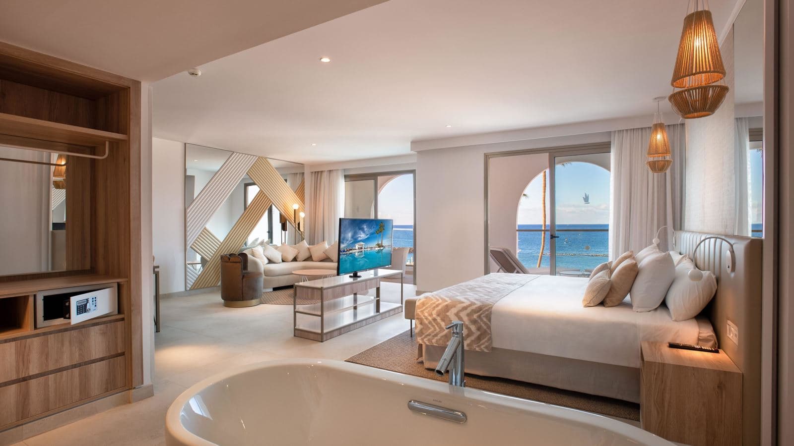 rooms-suite-platinum-frontal-sea-view