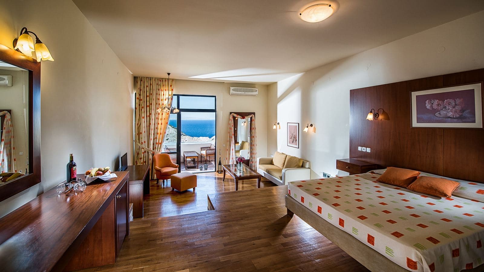 rooms-junior-suite-land-view