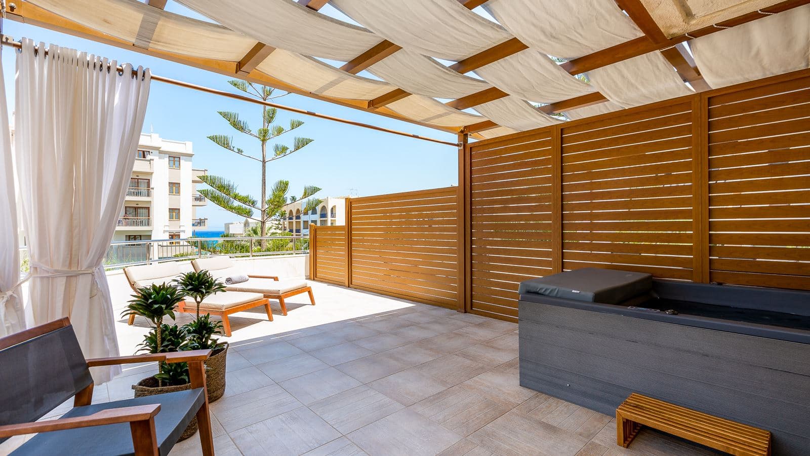 rooms-premium-suite-jacuzzi