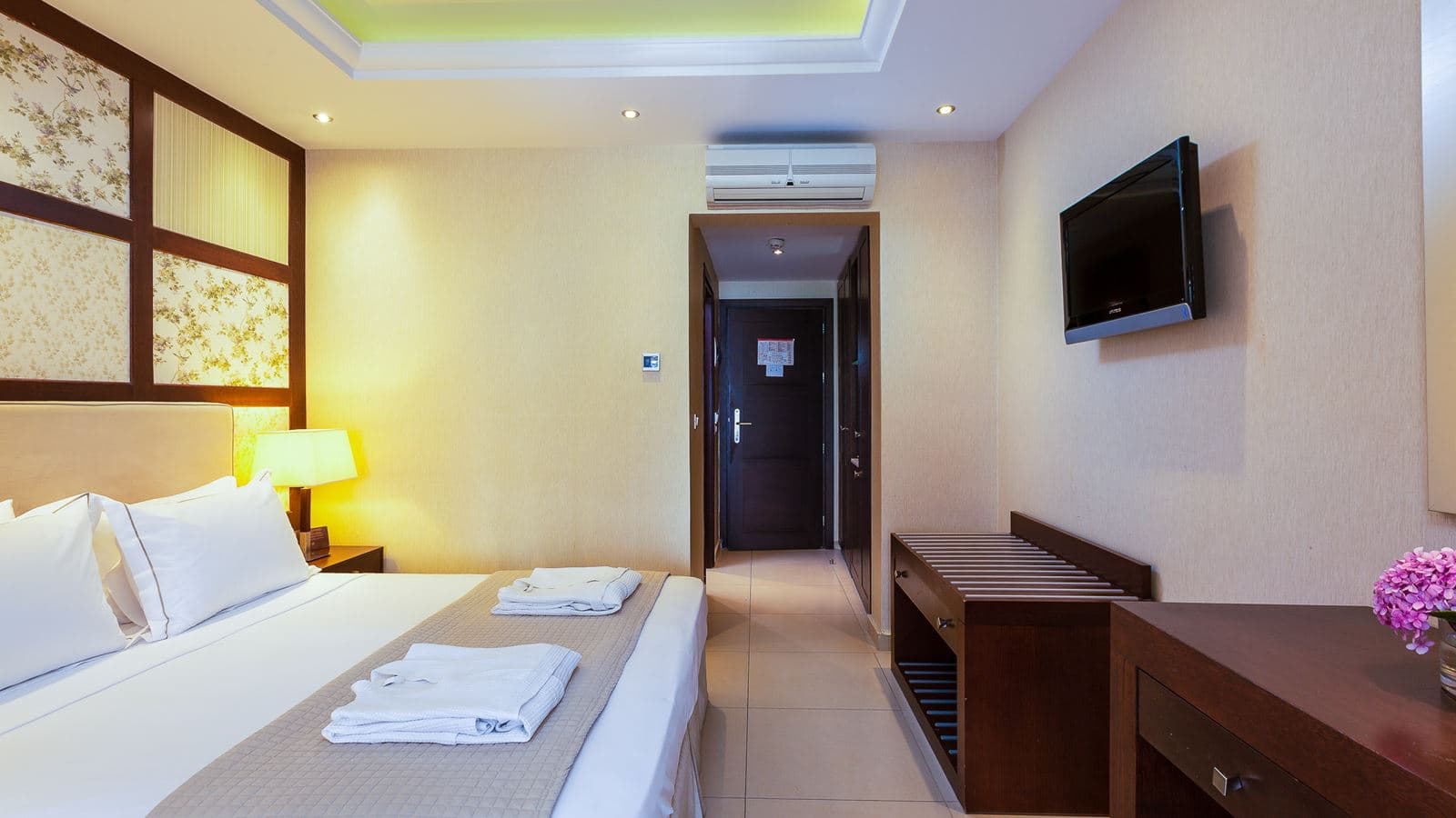 rooms-superior-room-with-jacuzzi
