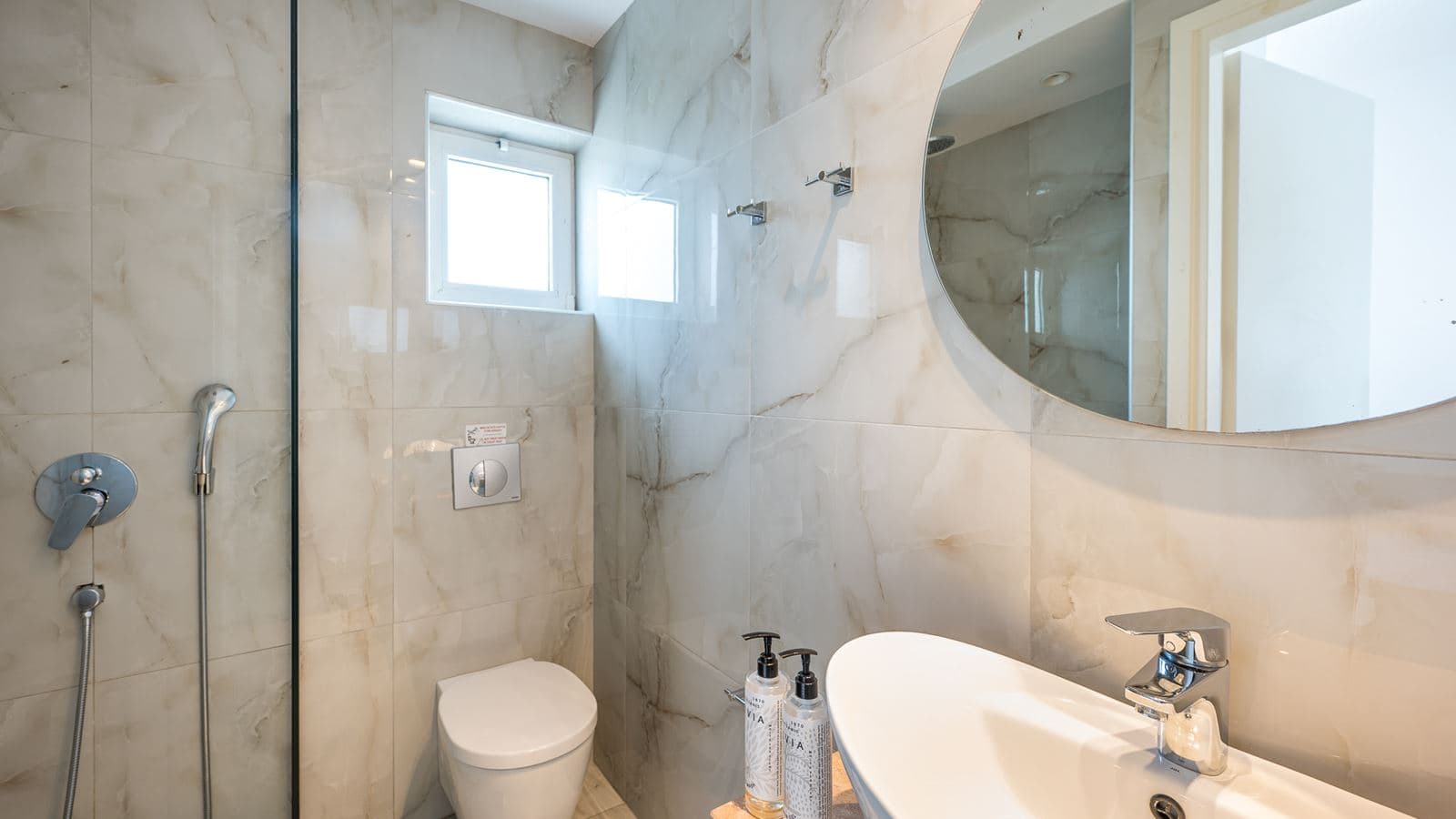 rooms-family-room