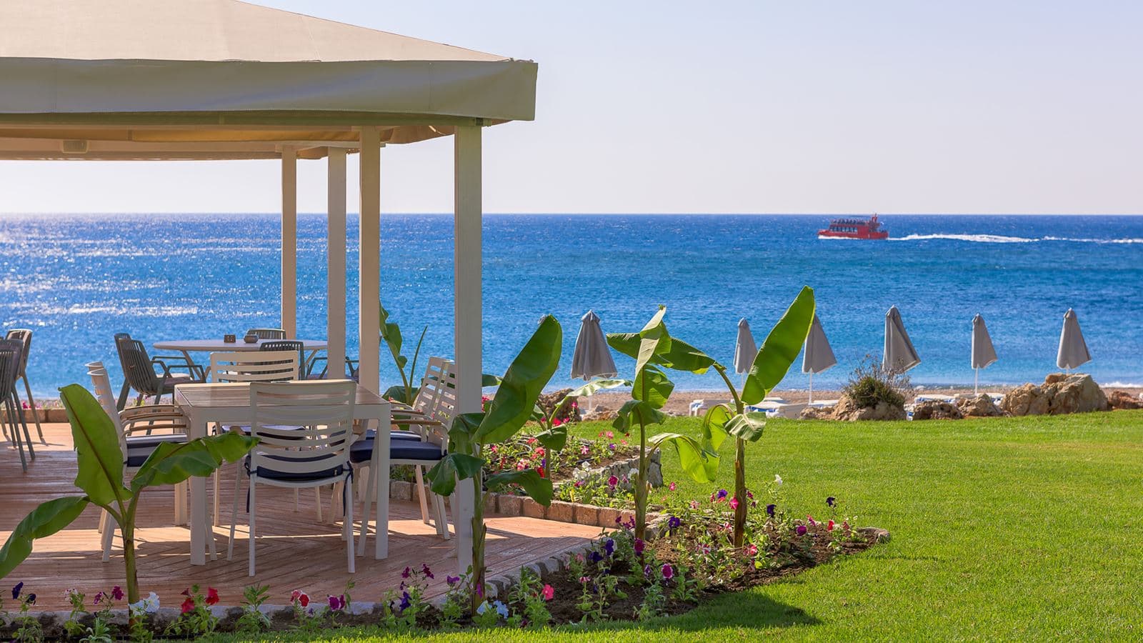 restaurants-poseidon-beach-bar