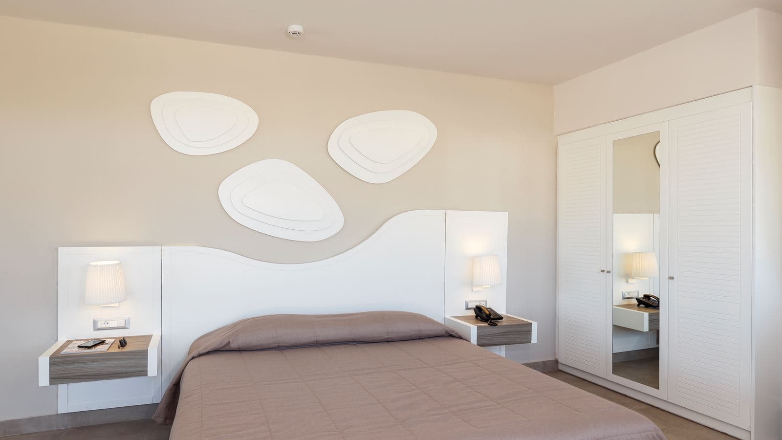 rooms-double-room