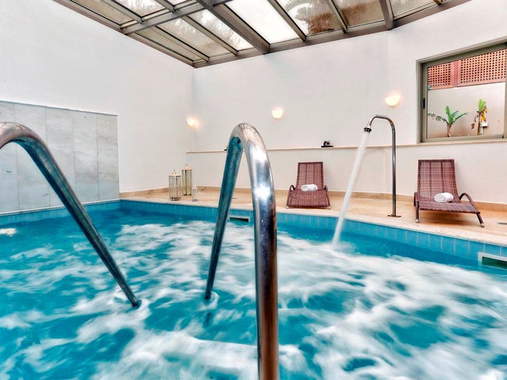 pools-indoor-pool