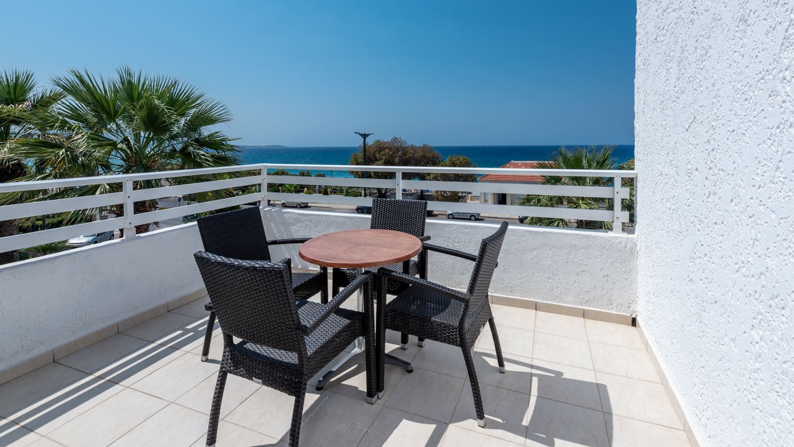 rooms-family-1bedroom-sea-view
