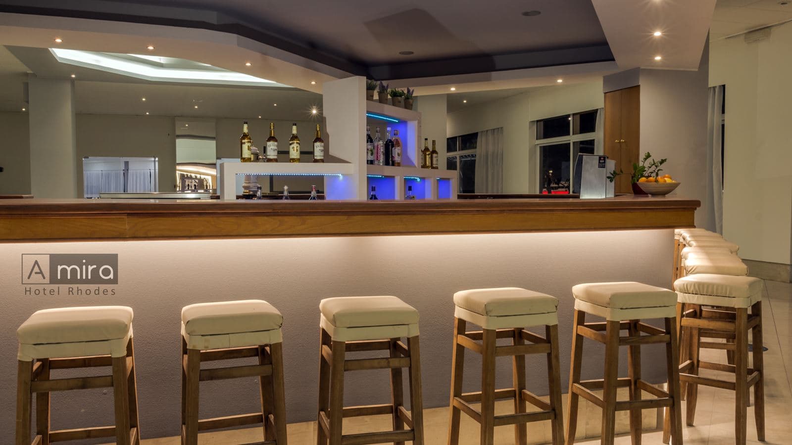 bars-main-bar