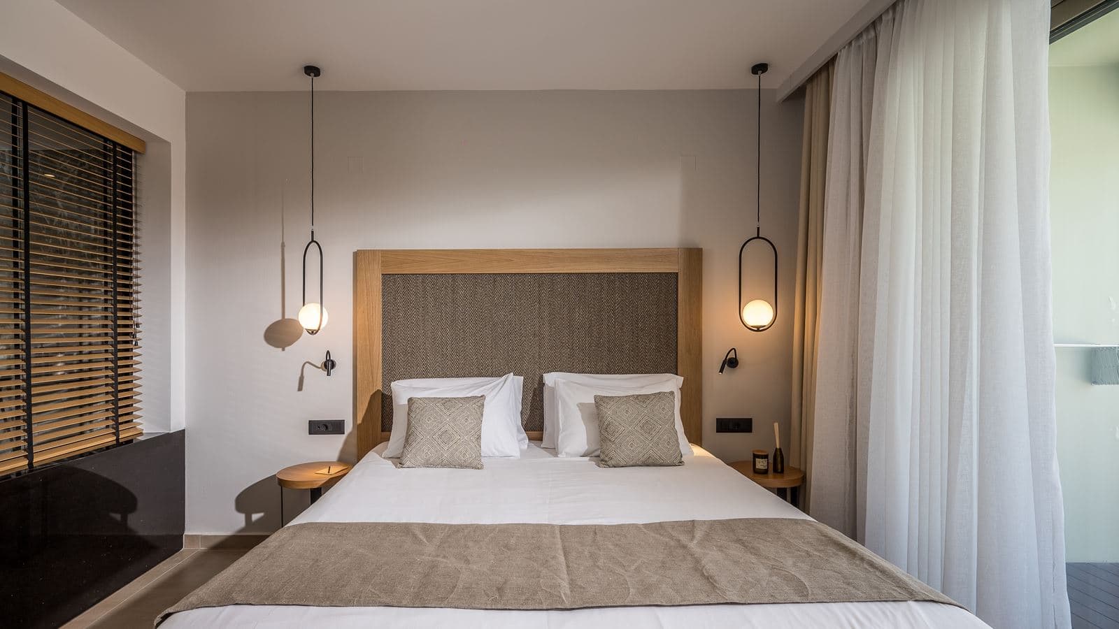 rooms-suite-private-pool