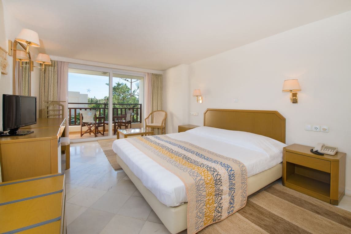 rooms-room-double-garden-view