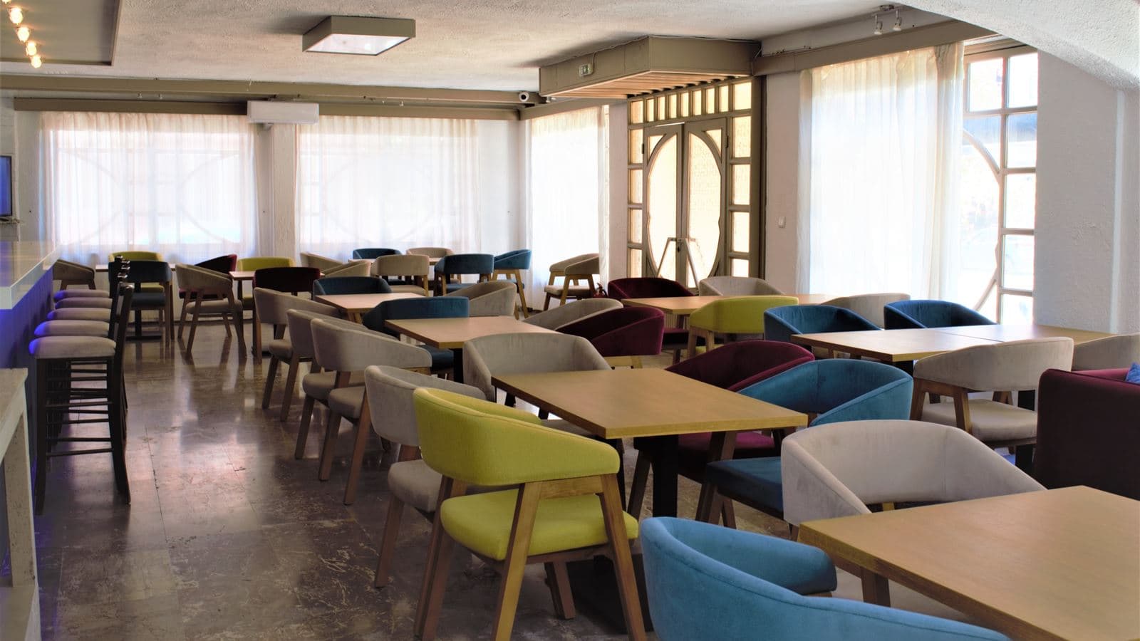 bars-main-bar