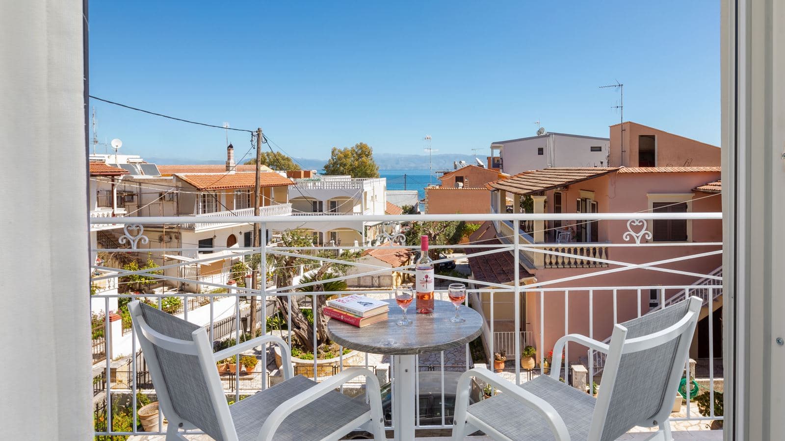 rooms-superior-twindouble-studio-with-sea-view