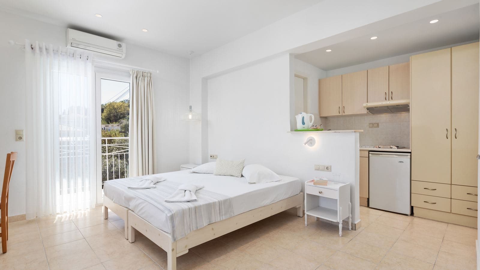 rooms-superior-twindouble-studio-with-sea-view