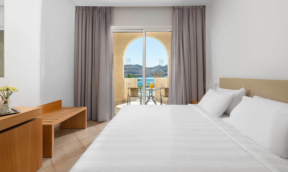 rooms-deluxe-double-room-sea-view-single-use