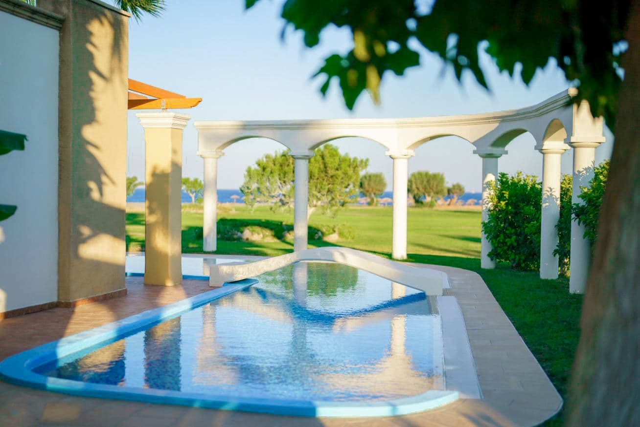 rooms-presidential-villa-with-private-pool--signature-collection