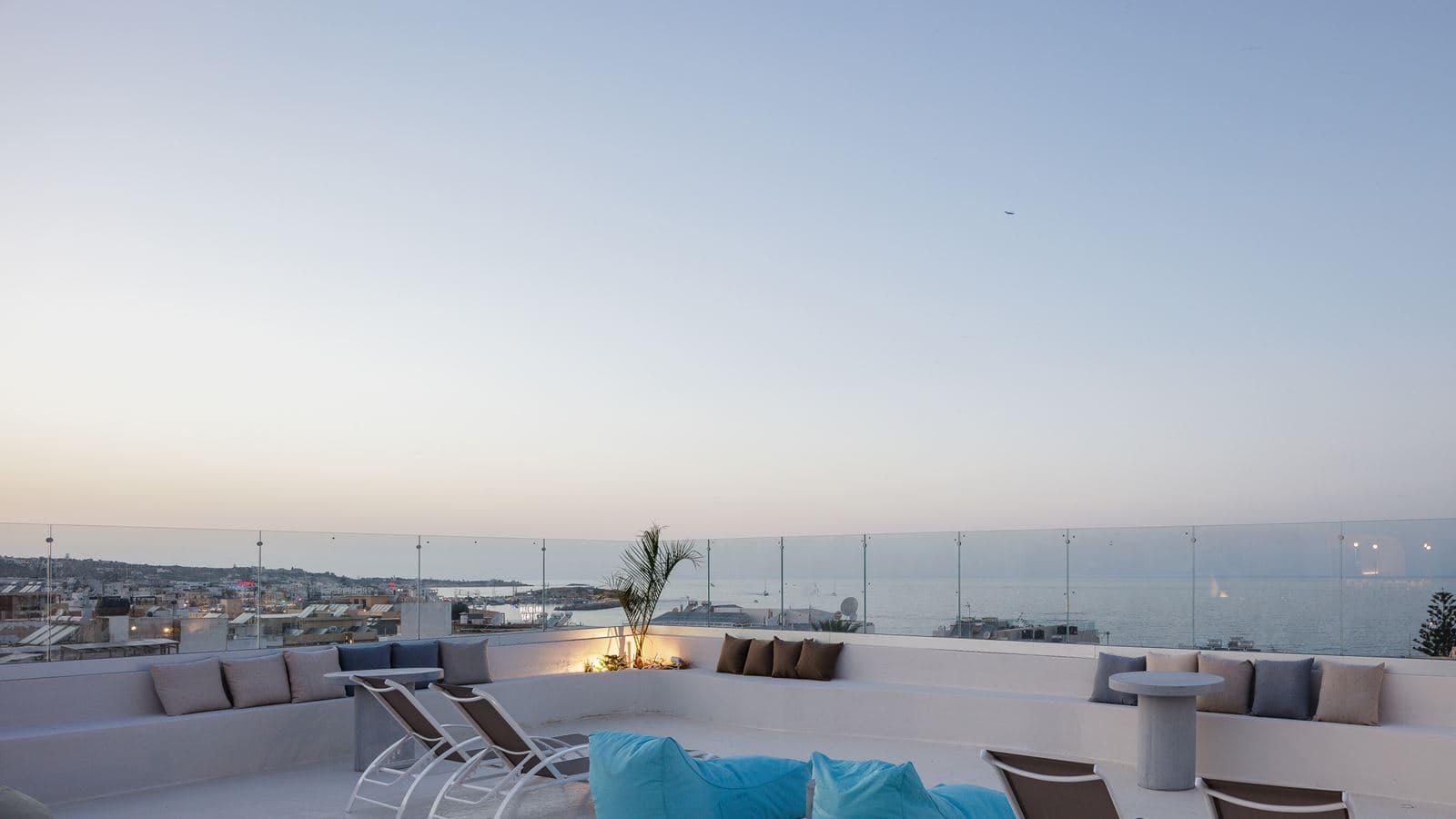 bars-roof-pool-bar