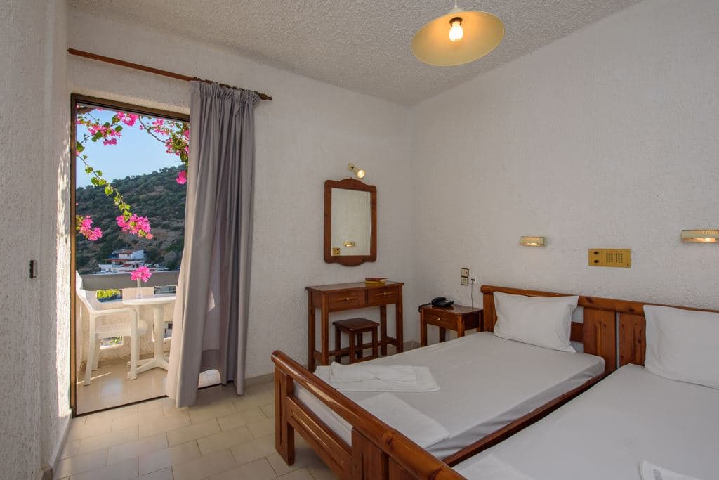 rooms-room-singleuse-gardenview