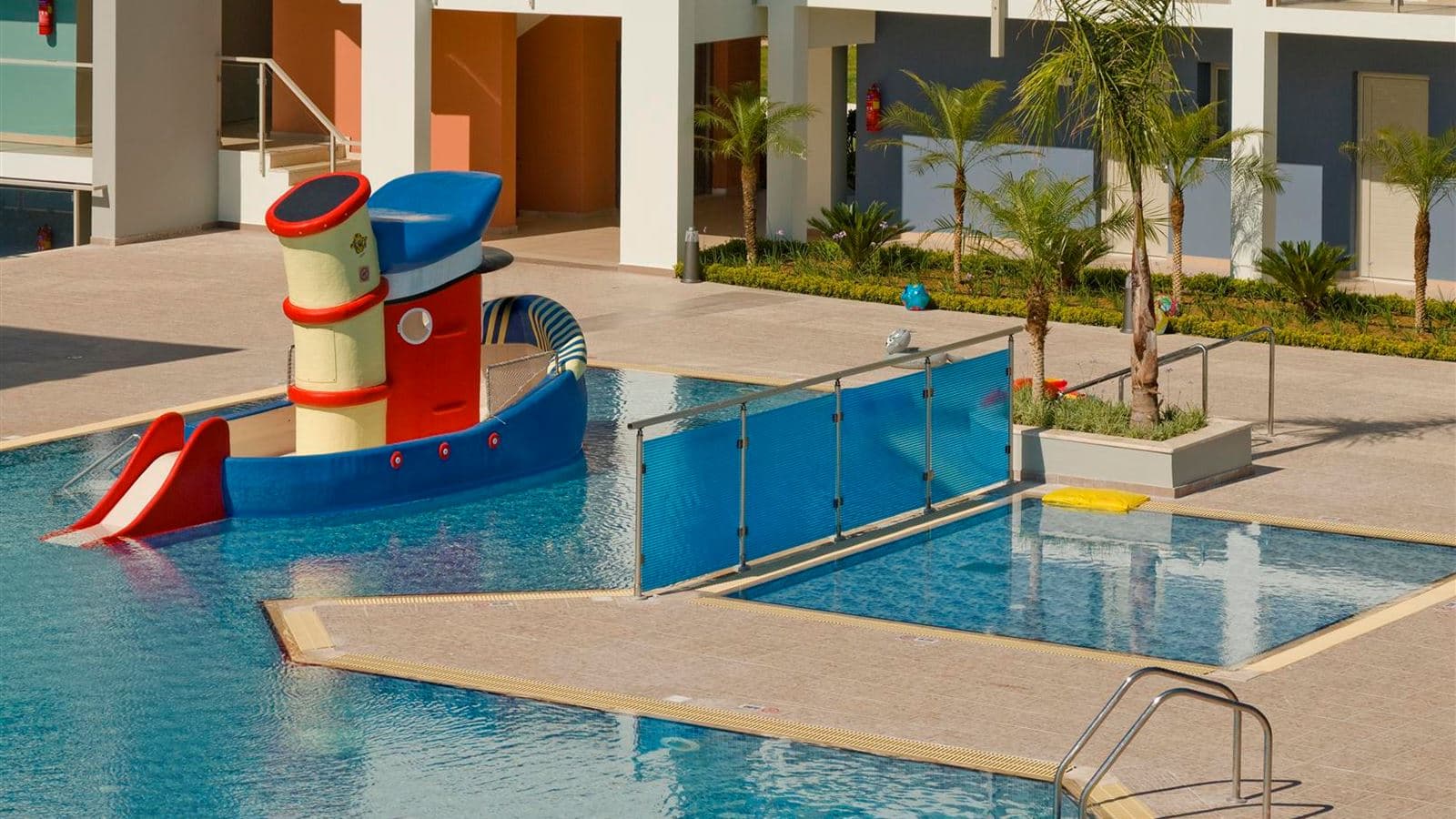 pools-outdoor-childrens-pool