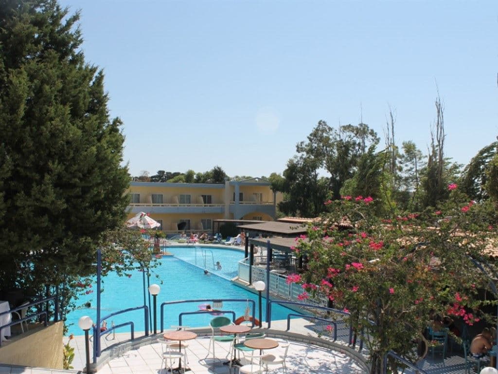 pools-outdoor-pool