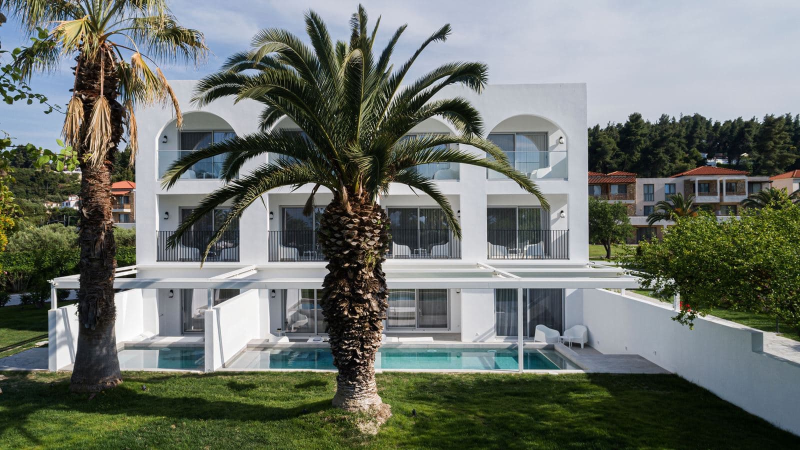 rooms-suite-2-bedrooms-gardenview-privatepool