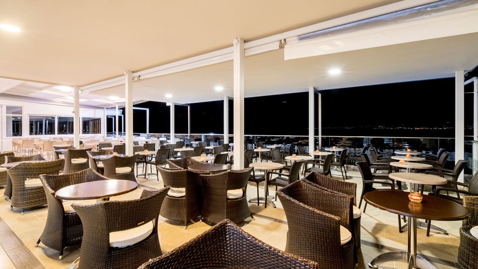 bars-lobby
