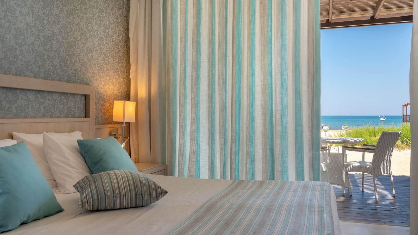 rooms-suite-sea-front