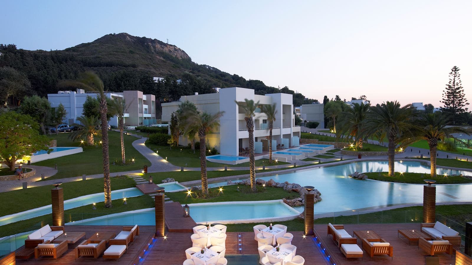 restaurants-12nissia-fine-dining-restaurant