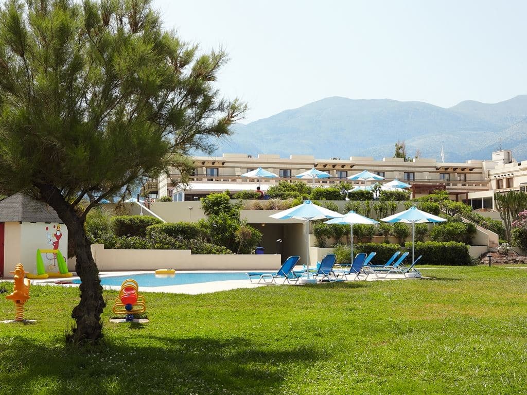 pools-outdoor-childrens-pool
