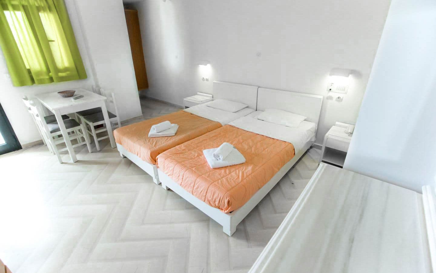rooms-economy-room