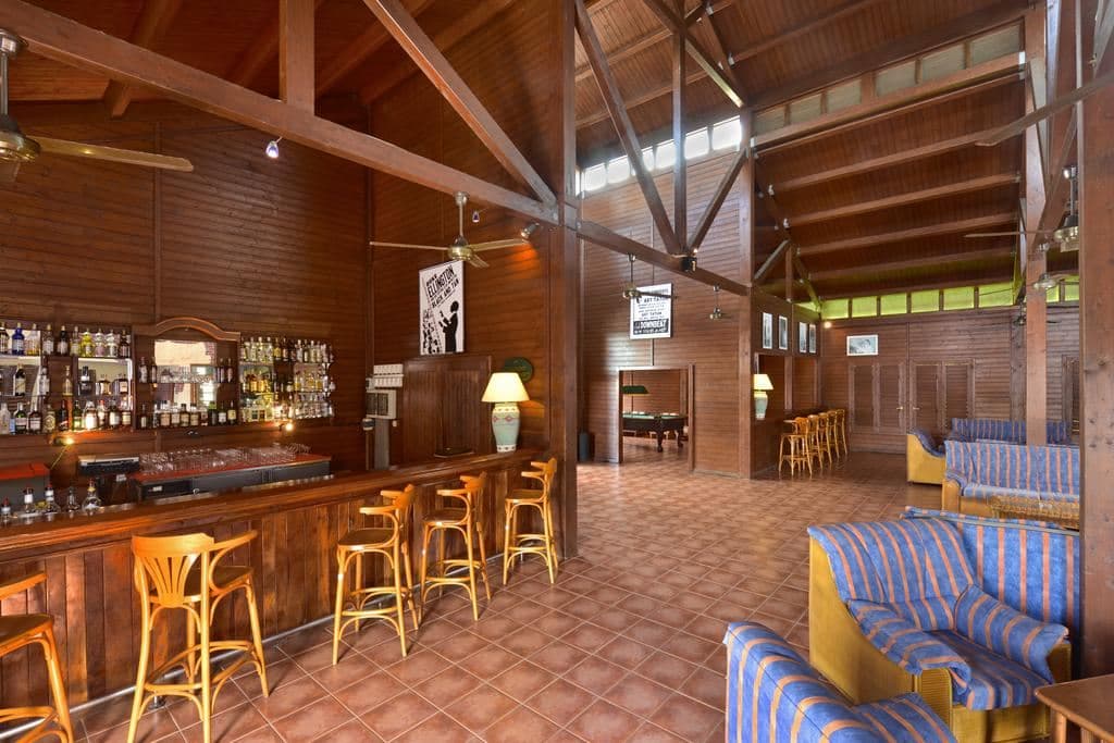 bars-lobby-bar