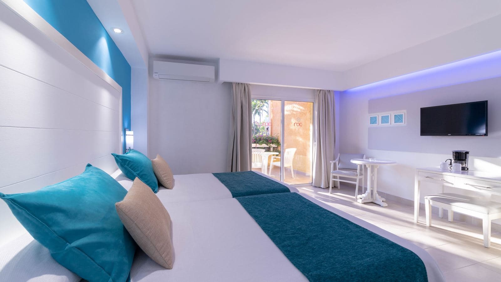 rooms-roc-plus-room