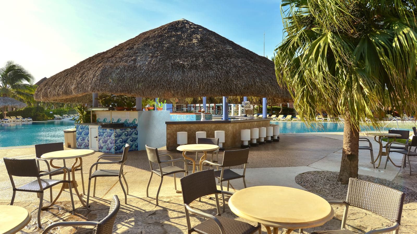 bars-la-perla