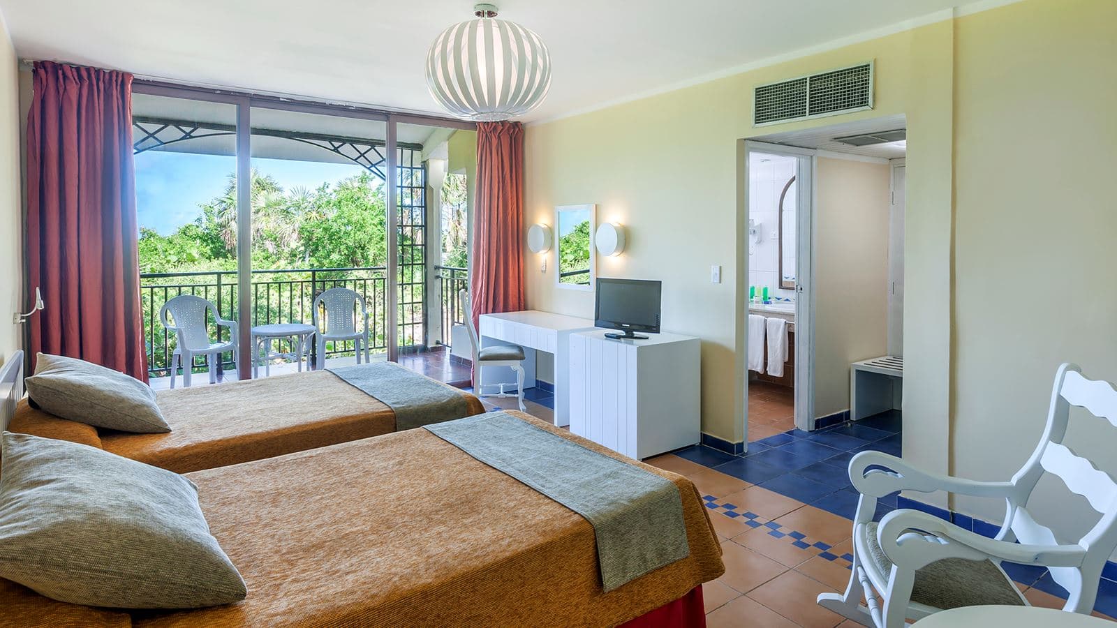 rooms-standard-room