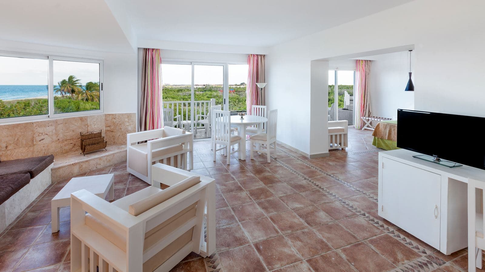 rooms-suite-room