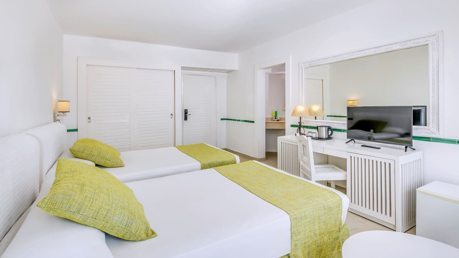 rooms-tryp-room